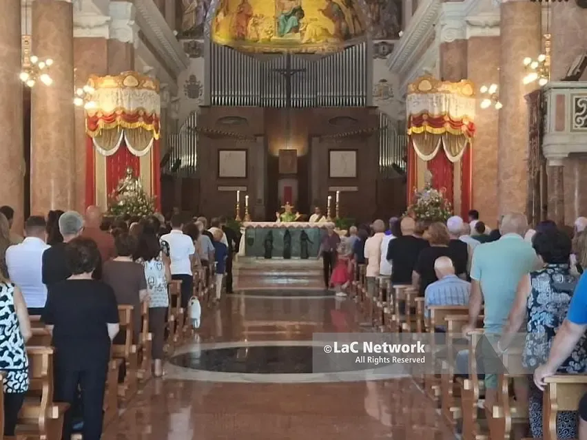 Mileto prega per Ema, Izidor e Petra. Don Pititto: «Già alla presenza di Dio per l’eternità»