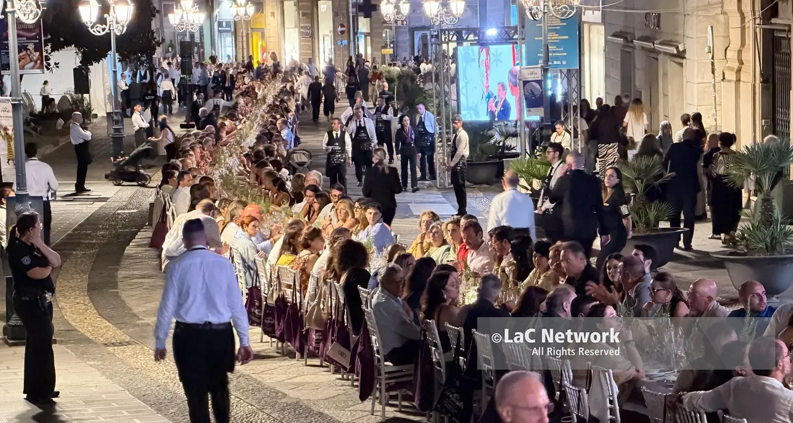 Catanzaro, il grande cuore della solidarietà: raccolti 25.000 euro\u00A0con \"La Cena Straordinaria\" per il progetto Pitta Pop\n