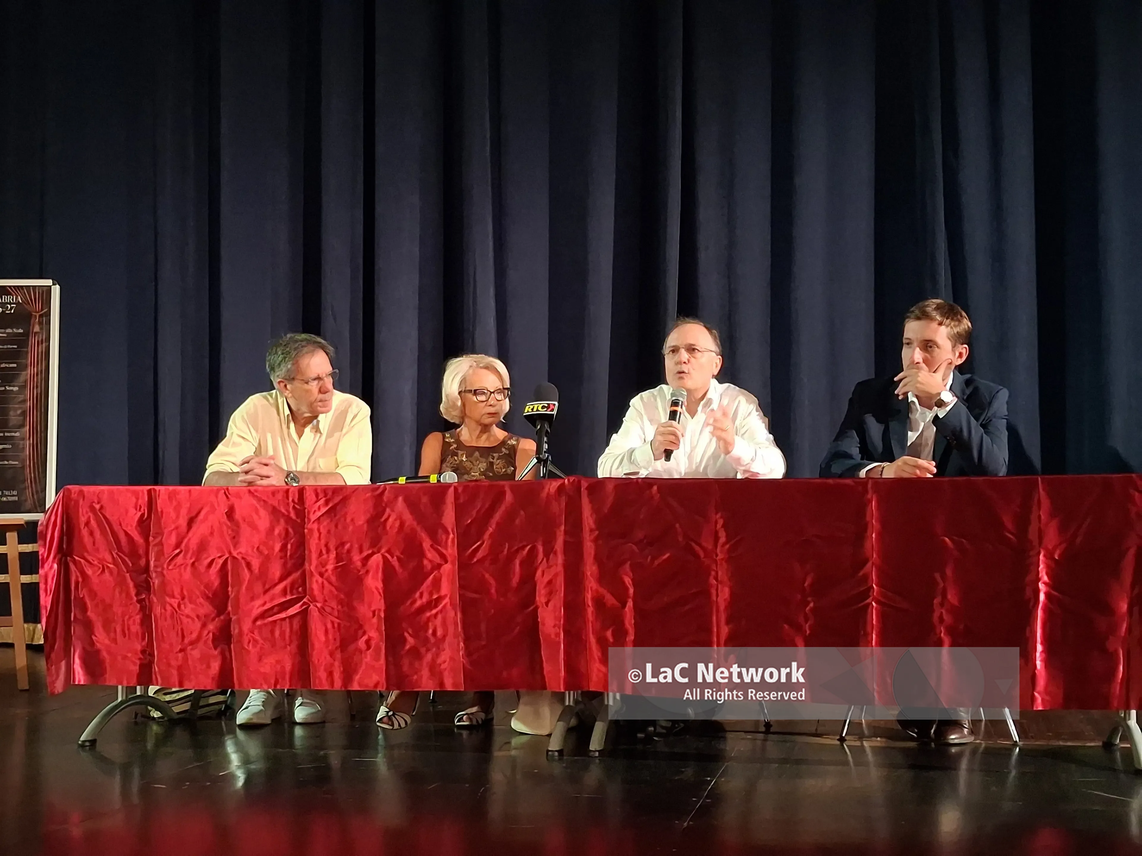 Ama Calabria, presentata a Catanzaro la nuova stagione teatrale: «Investire in cultura è il seme per un futuro migliore»