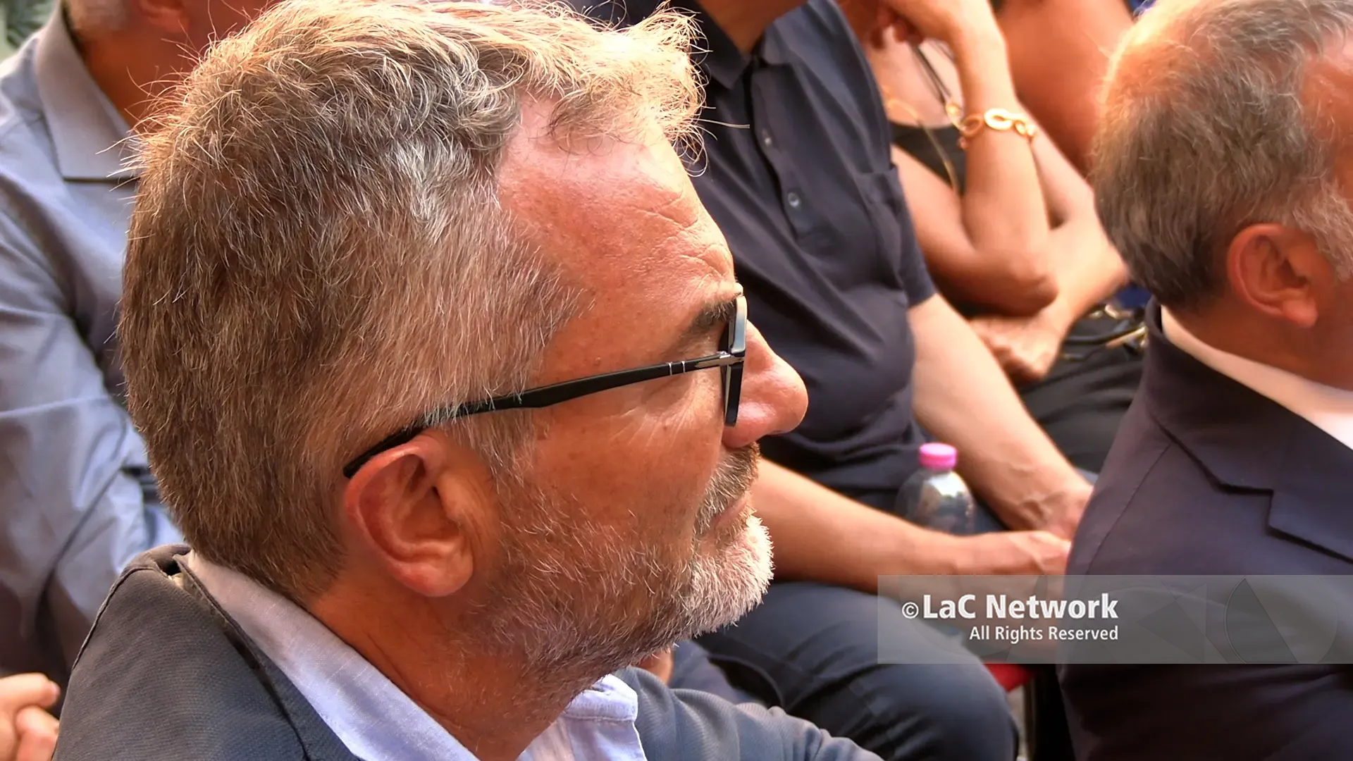 In Calabria l’economia cresce ma i giovani scappano: «50mila via dal Sud ogni anno, servono stipendi più alti»\n
