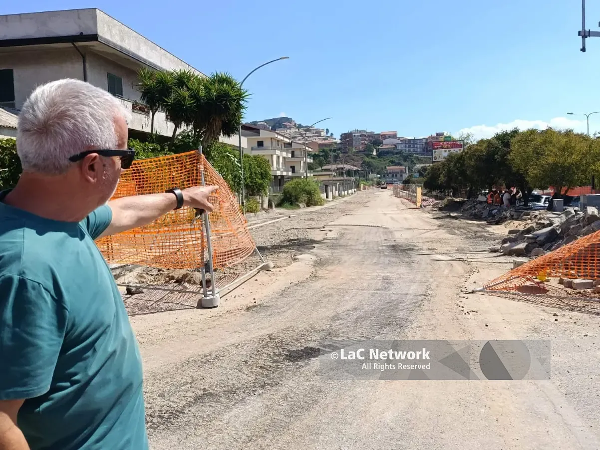 L’inizio della scuola a Vibo sarà complicato per la viabilità, liceo scientifico assediato dai cantieri: strada chiusa e bus dirottati