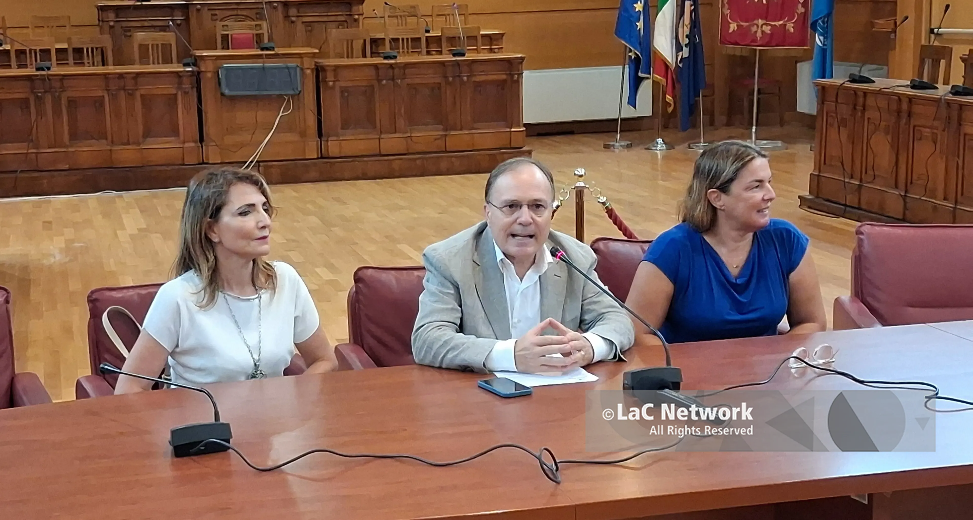 Ama\u00A0Calabria, presentata a Lamezia Terme la nuova stagione teatrale per andare “Oltre il Confine”\n