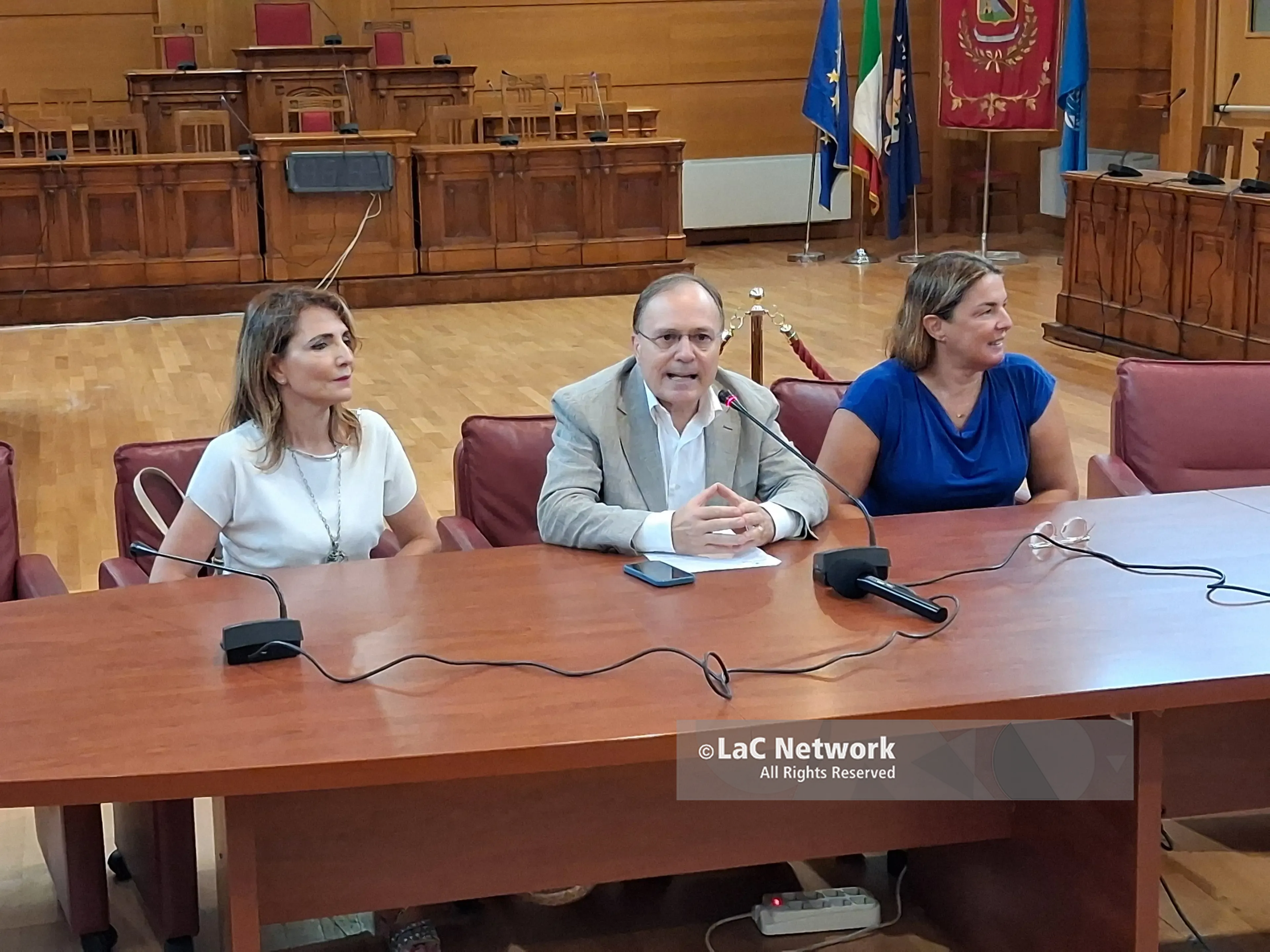 Ama\u00A0Calabria, presentata a Lamezia Terme la nuova stagione teatrale per andare “Oltre il Confine”\n