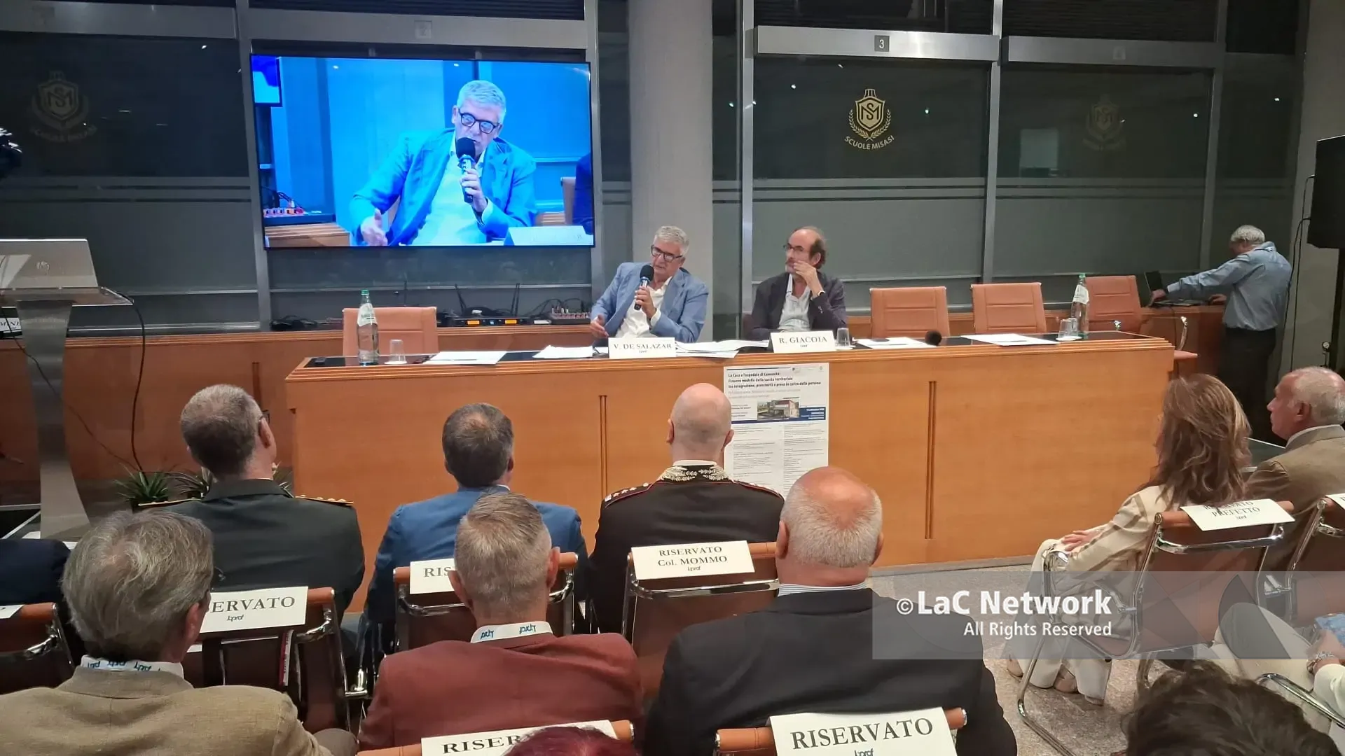 La conferenza stampa del commissario dell'Asp di Cosenza Vitaliano De Salazar