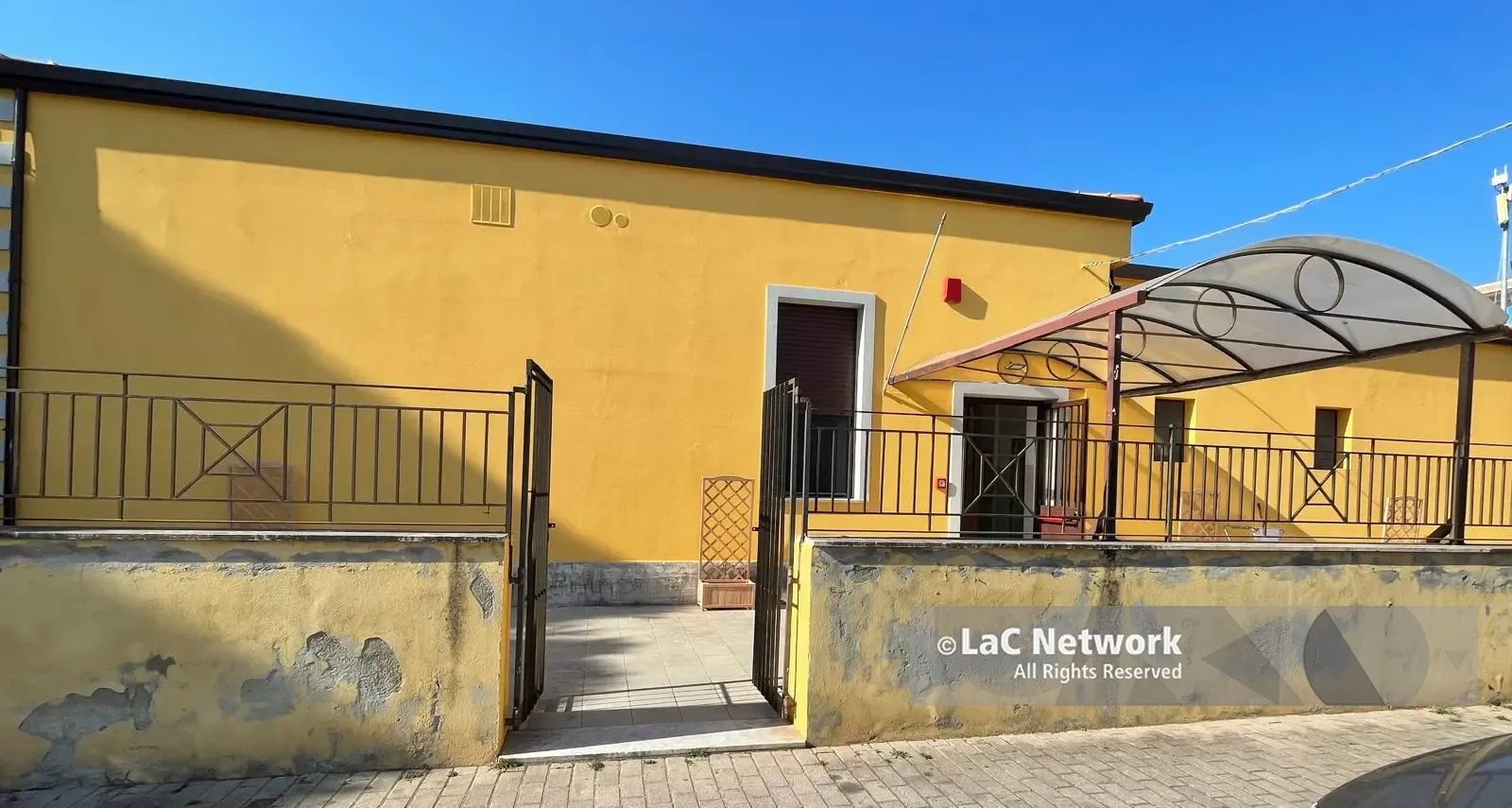 Vibo Marina, dopo 8 anni riapre la storica scuola Presterà: venerdì l’inaugurazione in tempo per la prima campanella dell’anno\n