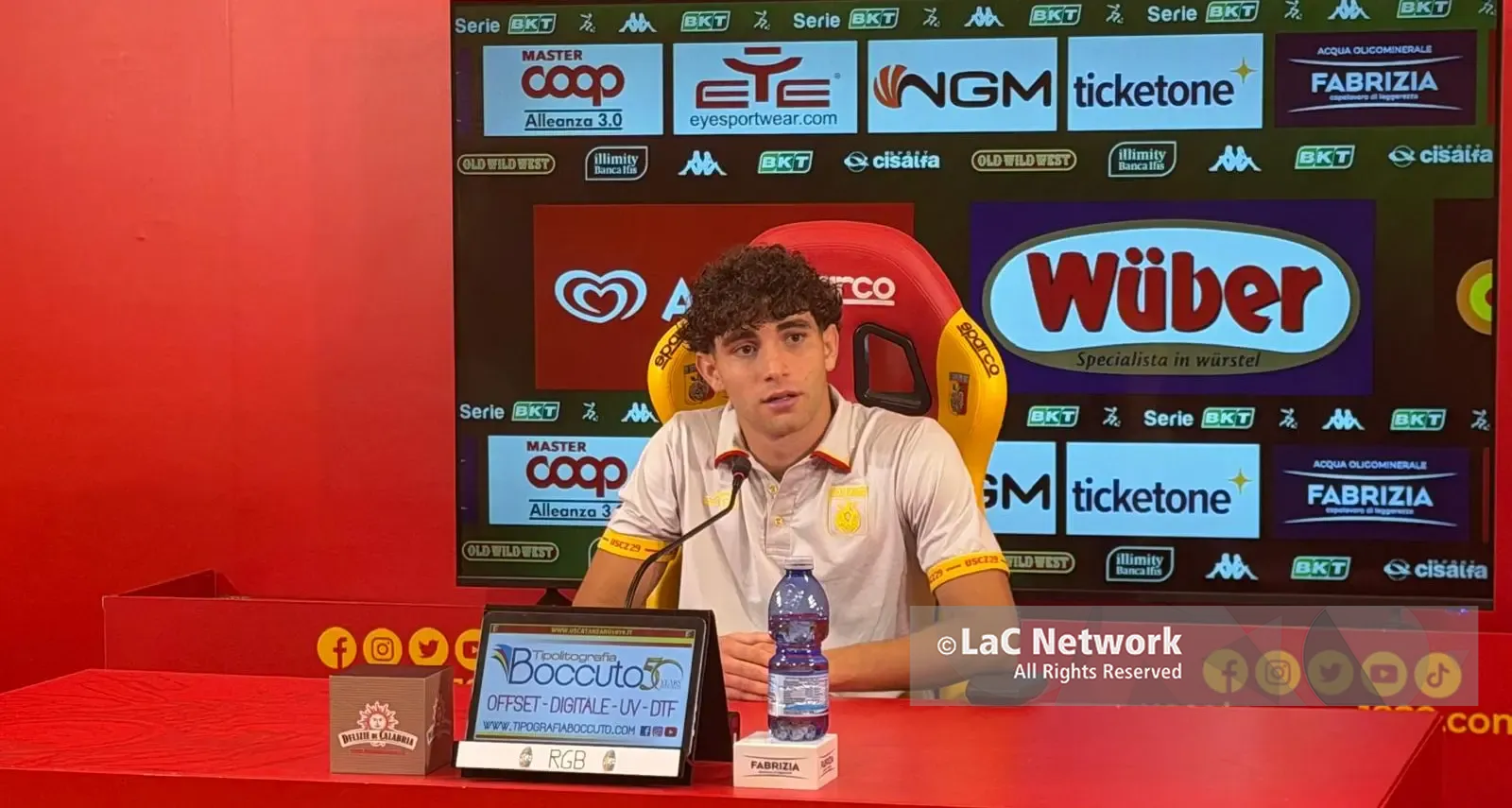 Catanzaro-Carrarese (1-0), Pafundi si prende il Ceravolo: «La pressione? La sento da quando avevo 15 anni»\n