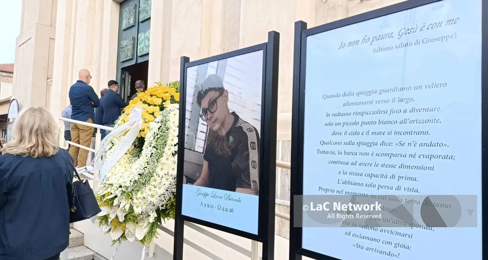 Mileto, la forza del papà del giovane\u00A0Giuseppe Bianchi stroncato a 14 anni: «Prima di morire ha detto\u00A0“non ho paura, Gesù è con me”. Era un angelo»\n