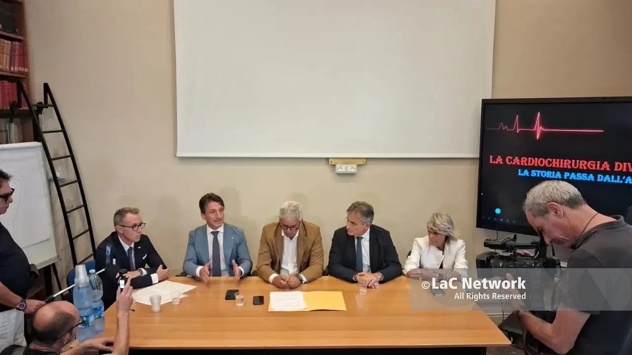 La conferenza stampa di presentazione dell\\'UOC di Cardiochirurgia dell\\'Annunziata