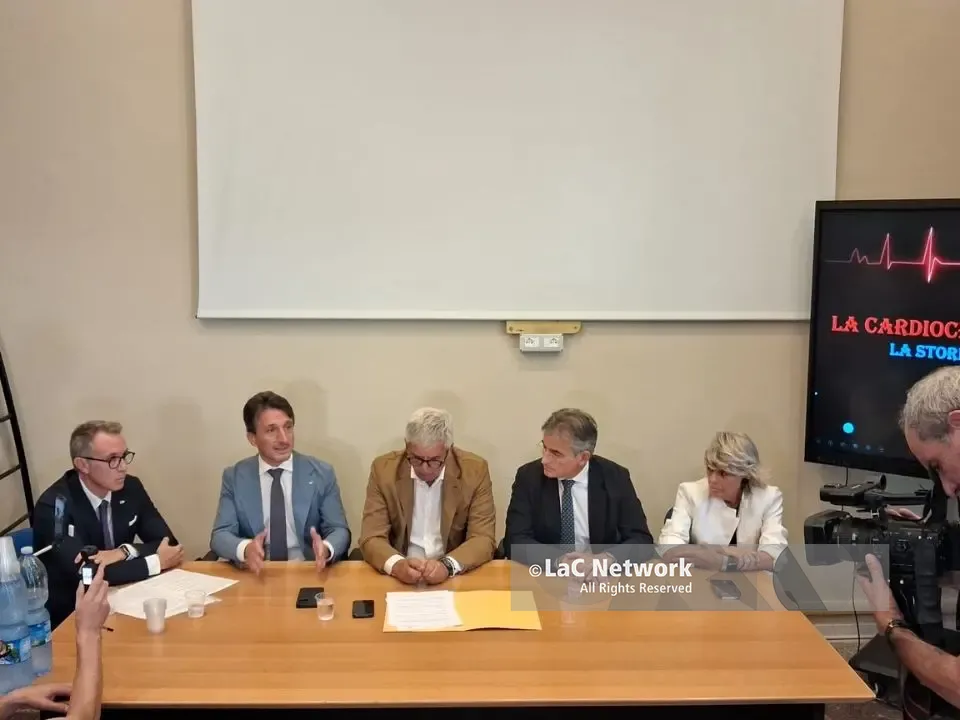 Sedici posti letto, tre sale operatorie e attrezzature robotiche di nuova generazione: all’Annunziata di Cosenza debutta la cardiochirurgia