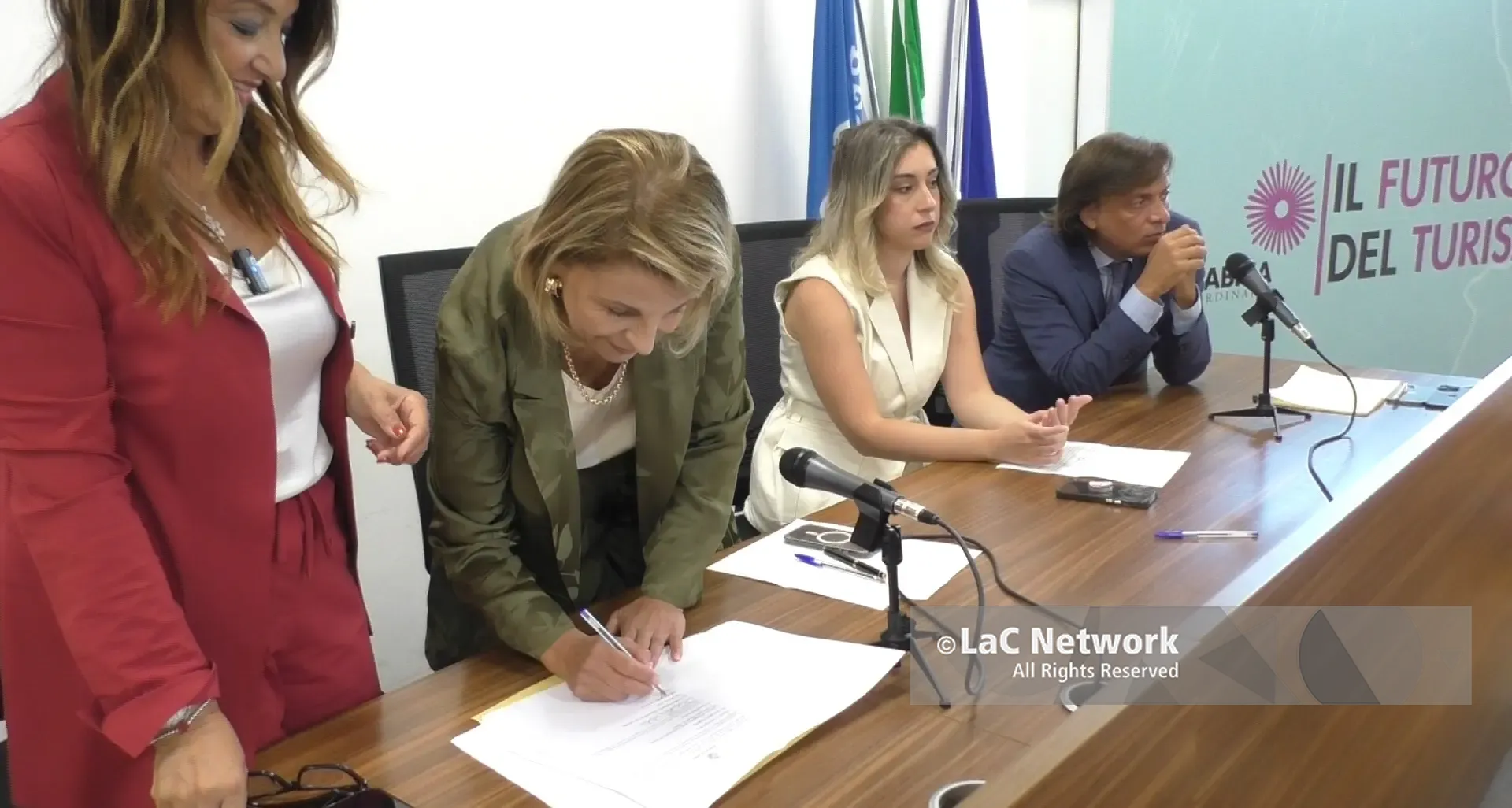 Violenza sulle donne, operatori nelle scuole: al via il progetto di educazione all’affettività nelle scuole\u00A0superiori\n