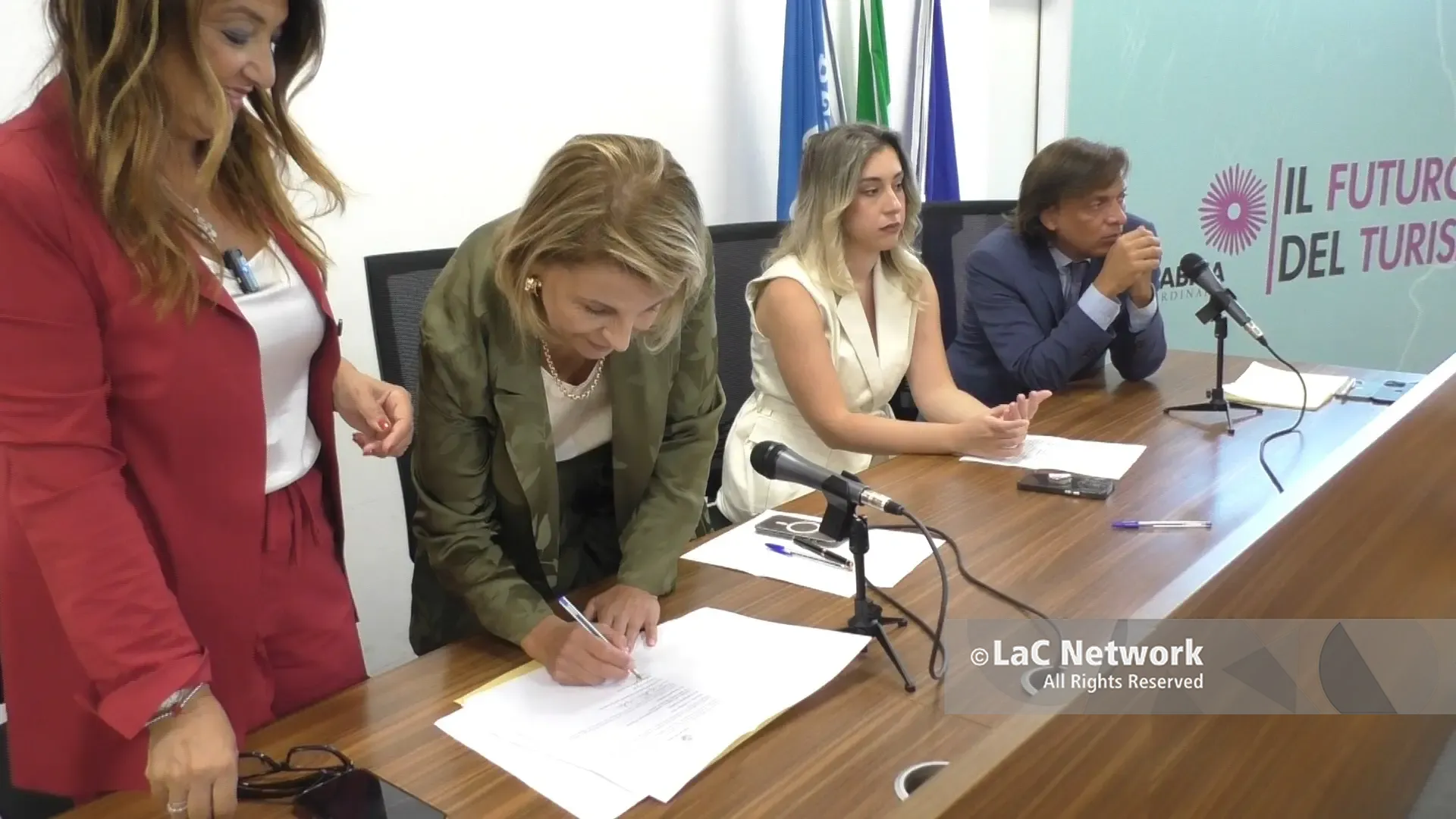 Violenza sulle donne, operatori nelle scuole: al via il progetto di educazione all’affettività nelle scuole\u00A0superiori\n