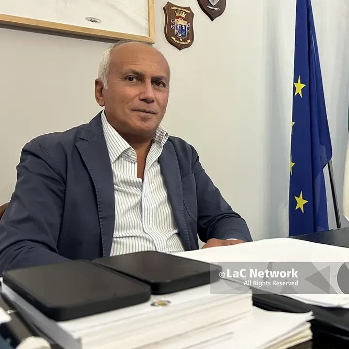 Cosenza, Caruso punta alla ricandidatura: «La mia forza è la libertà. A De Cicco chiedo lealtà»\n