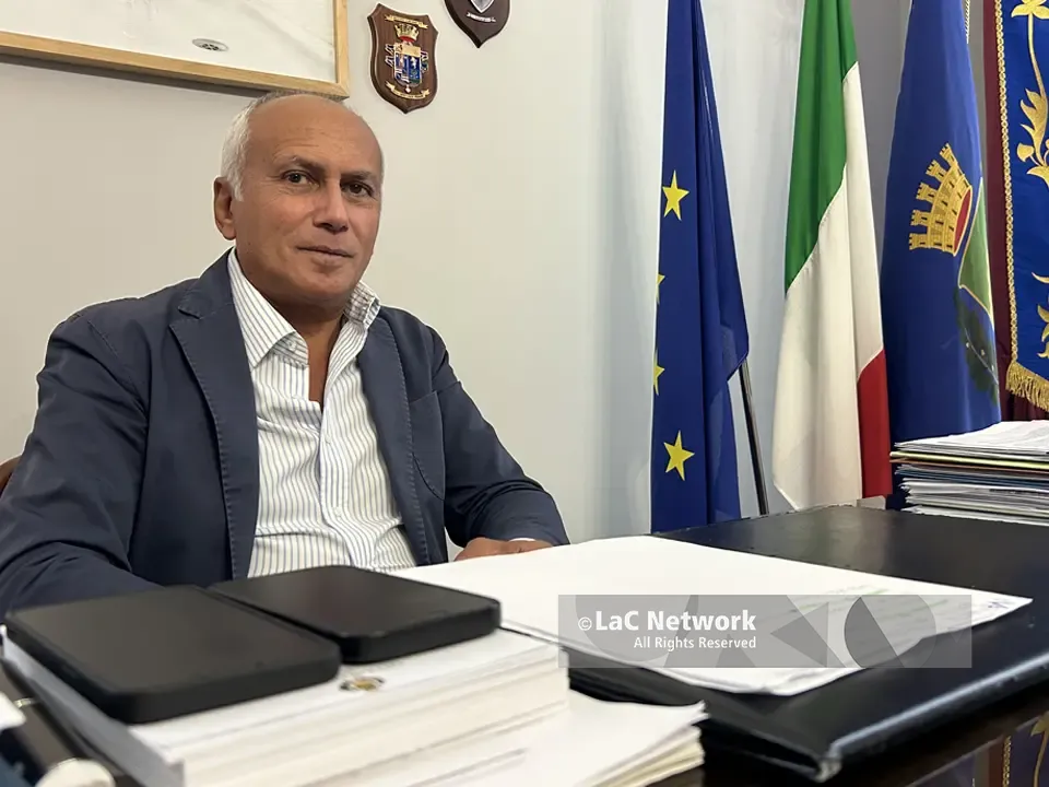 Cosenza, Caruso punta alla ricandidatura: «La mia forza è la libertà. A De Cicco chiedo lealtà»