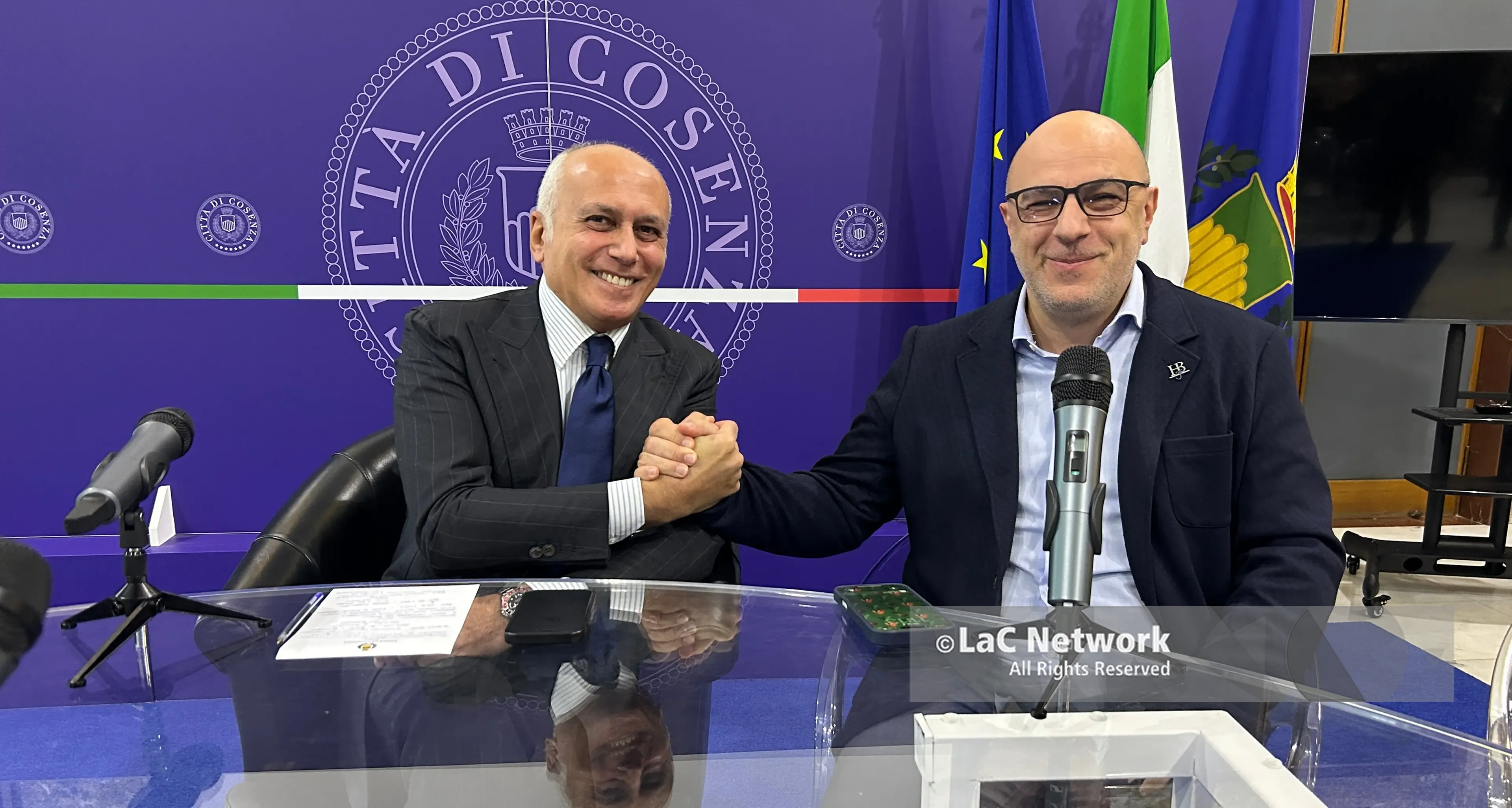 Comunali a Cosenza, non solo Franz Caruso: ecco\u00A0tutte le ipotesi in campo per la conquista di Palazzo dei Bruzi\n