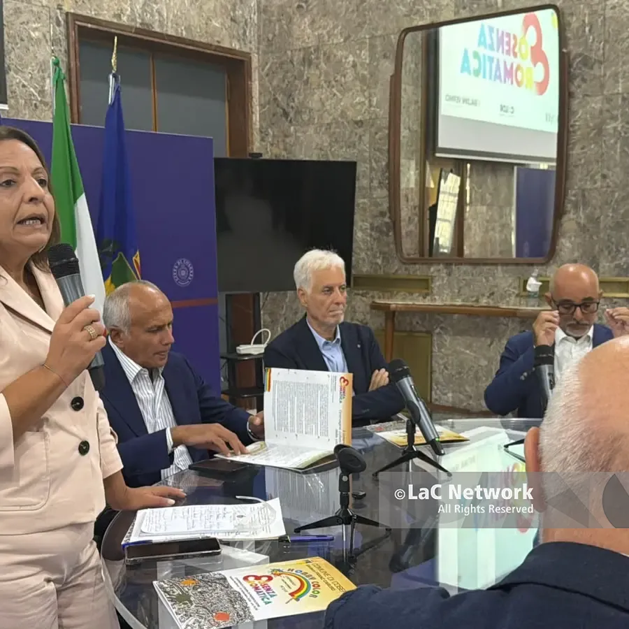 Cosenza presenta il “Piano Colore”, Caruso: «Regole per una città più bella, ma rispettando storia e identità»\n