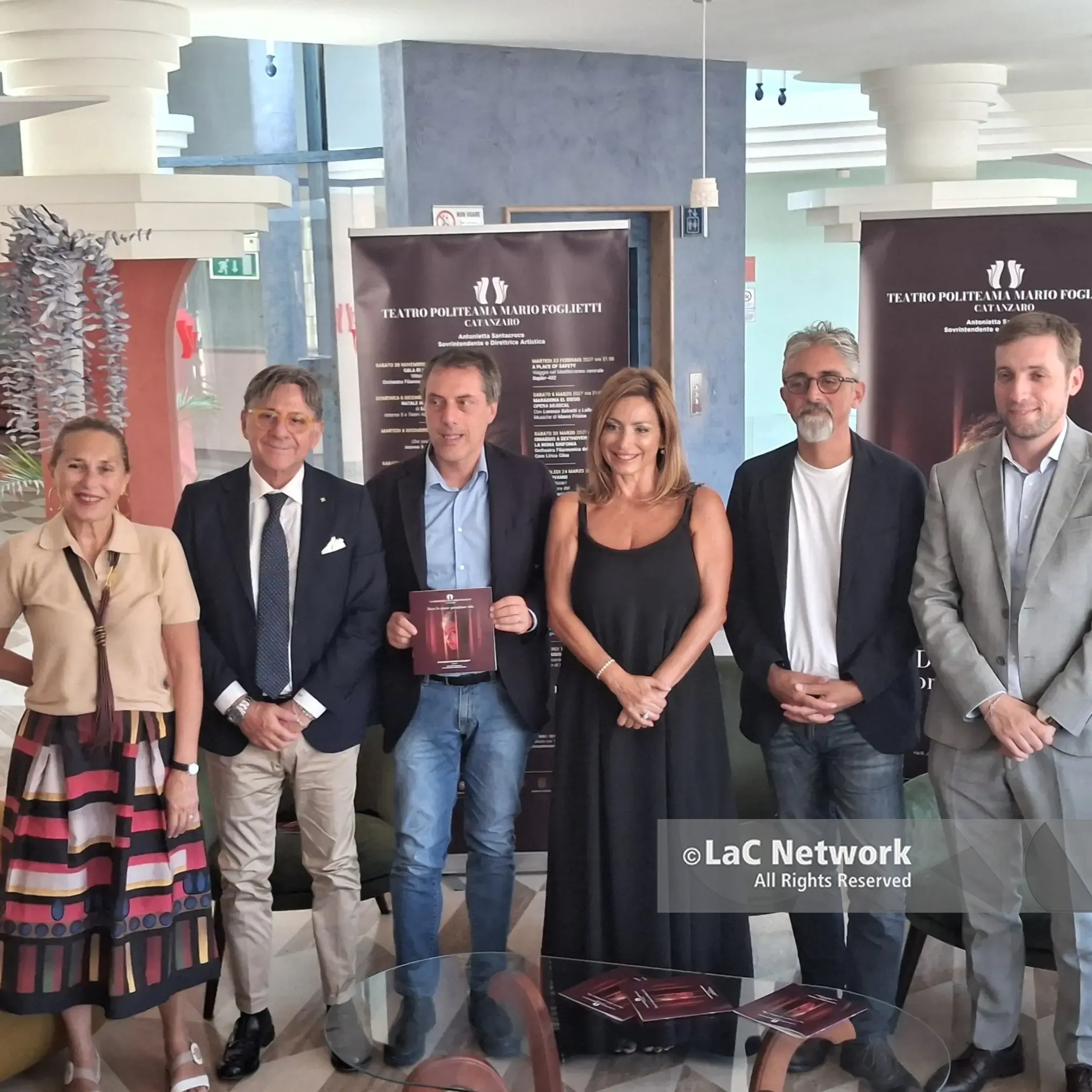 Il Politeama di Catanzaro alza il sipario sulla nuova stagione: venti spettacoli tra grandi nomi ed impegno civile