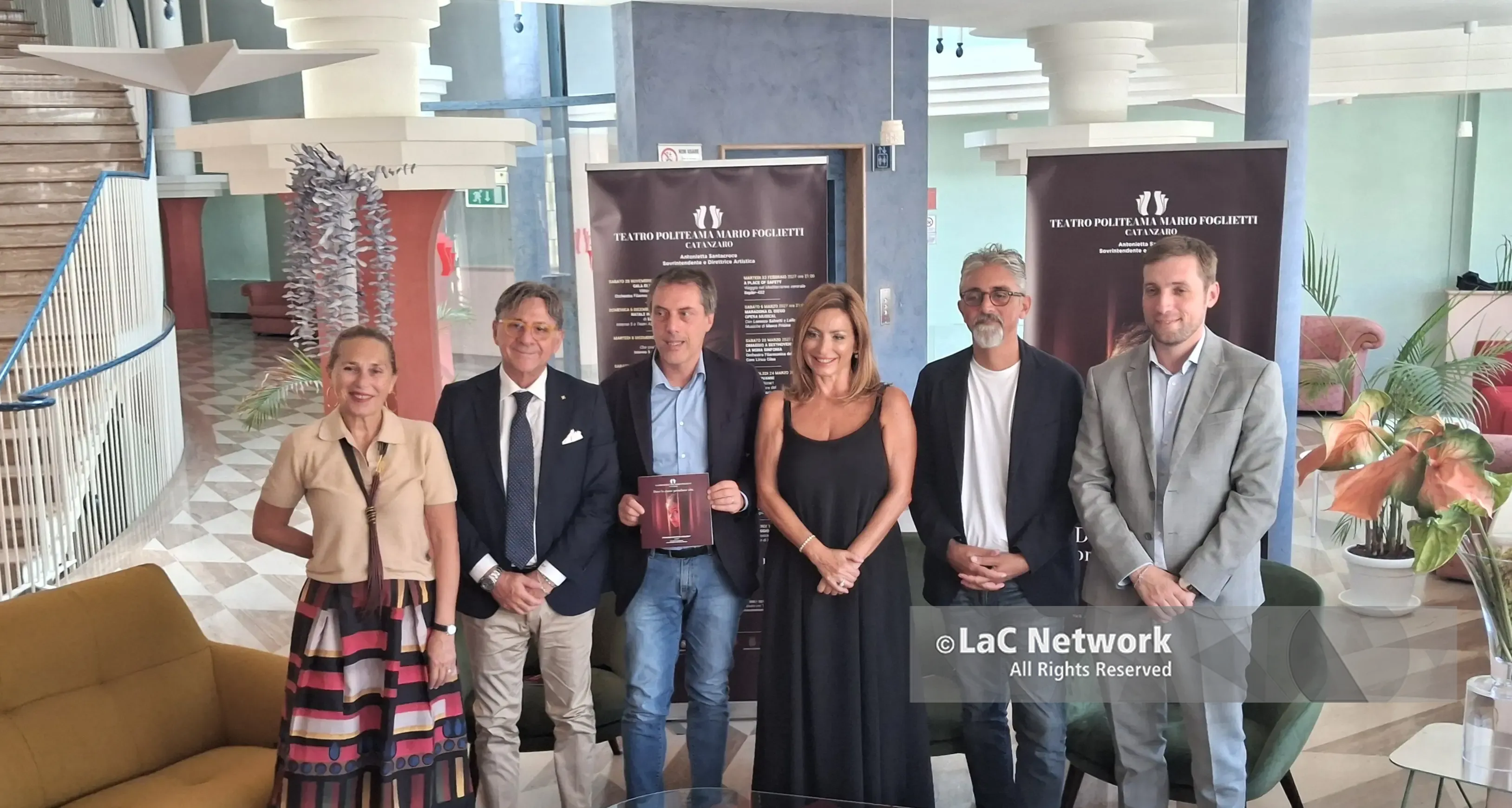 Il Politeama di Catanzaro alza il sipario sulla nuova stagione: venti spettacoli tra grandi nomi ed impegno civile