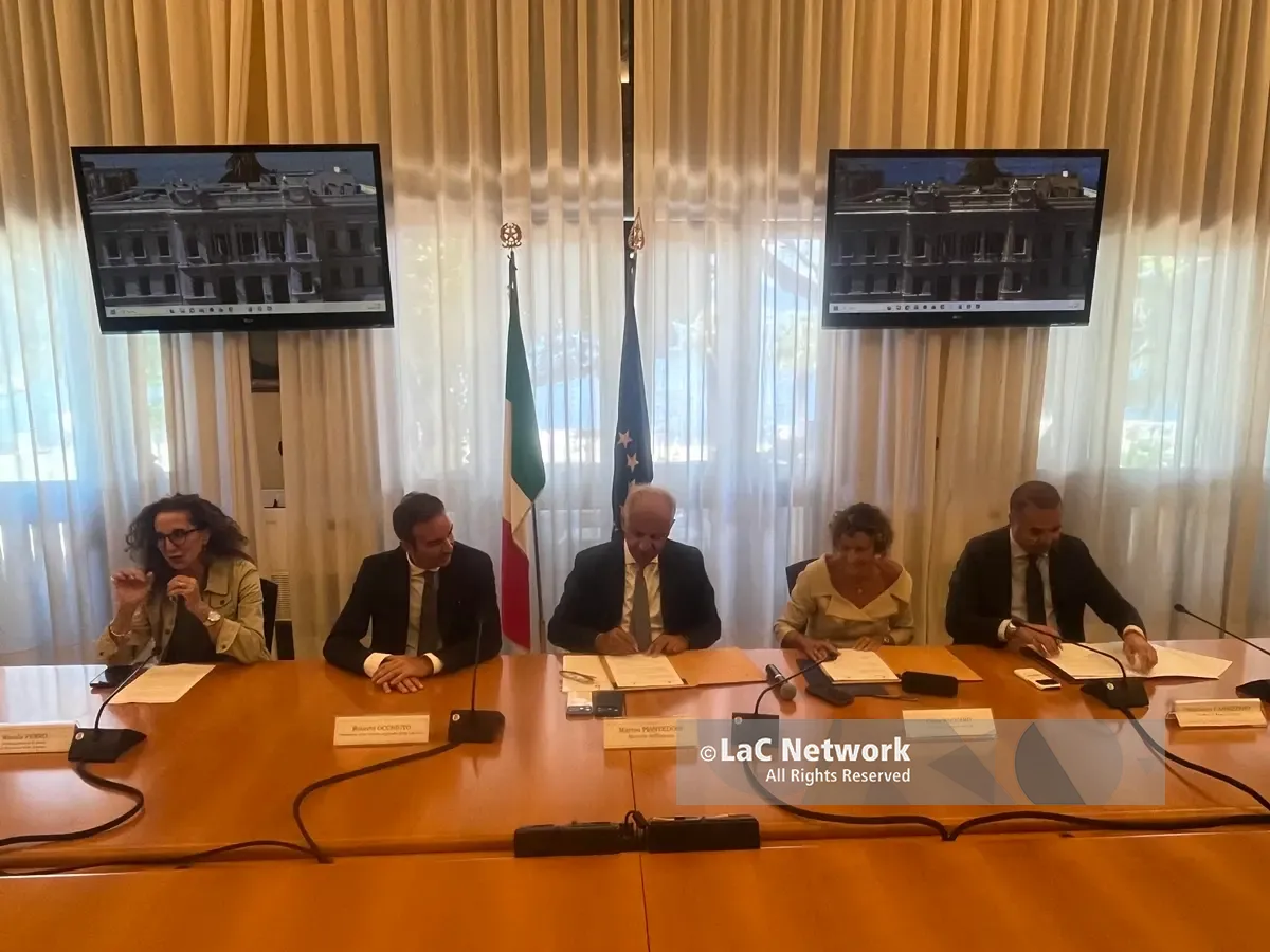 Sicurezza, strade, scuola e bonifiche, Piantedosi a Reggio presenta\u00A0il Piano per Arghillà: «Ci impegniamo e faremo presto»