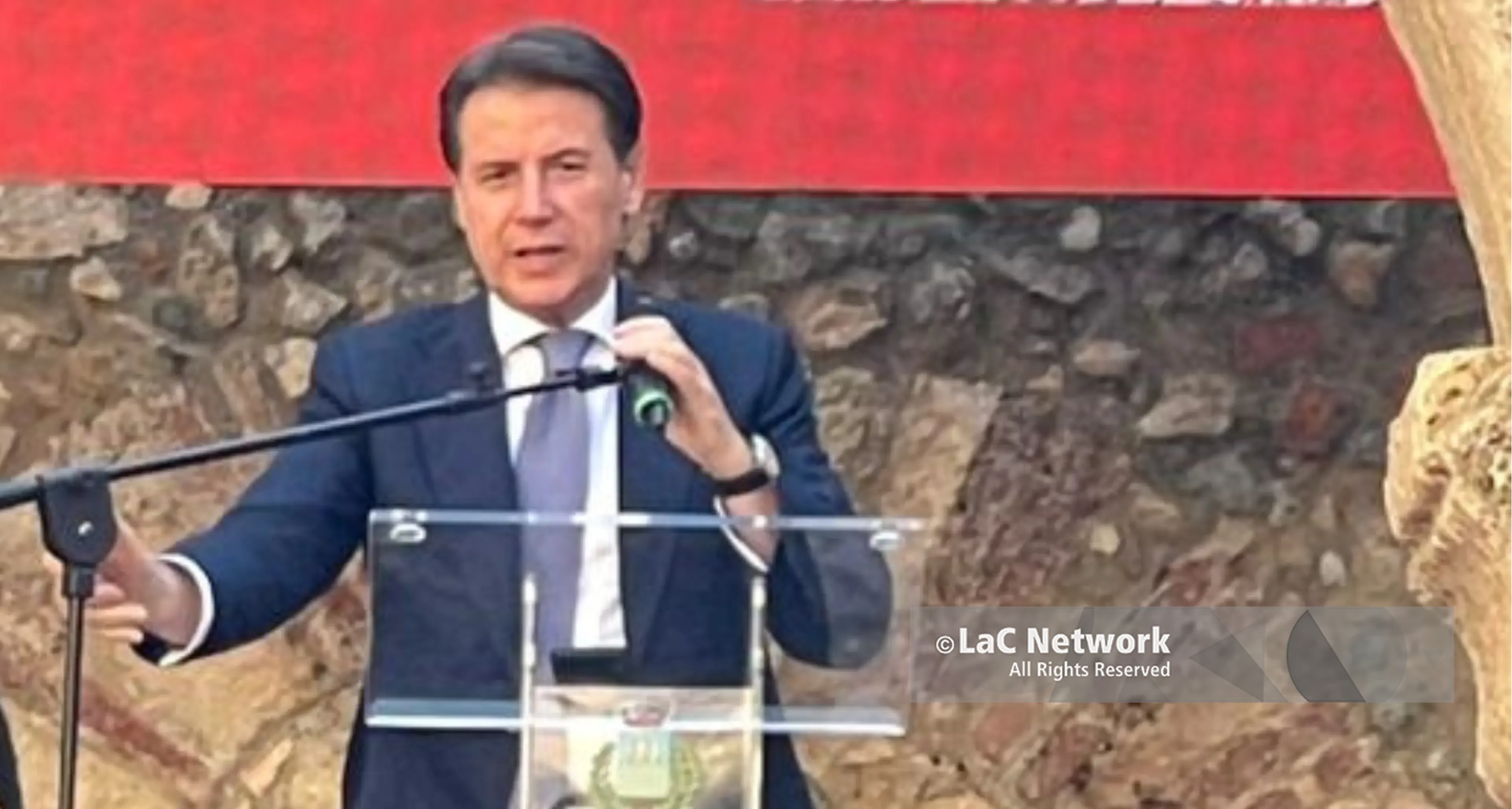 Conte (M5S): «No alle armi, da Nova emerge un mandato chiaro, con la guerra non si va da nessuna parte»\n