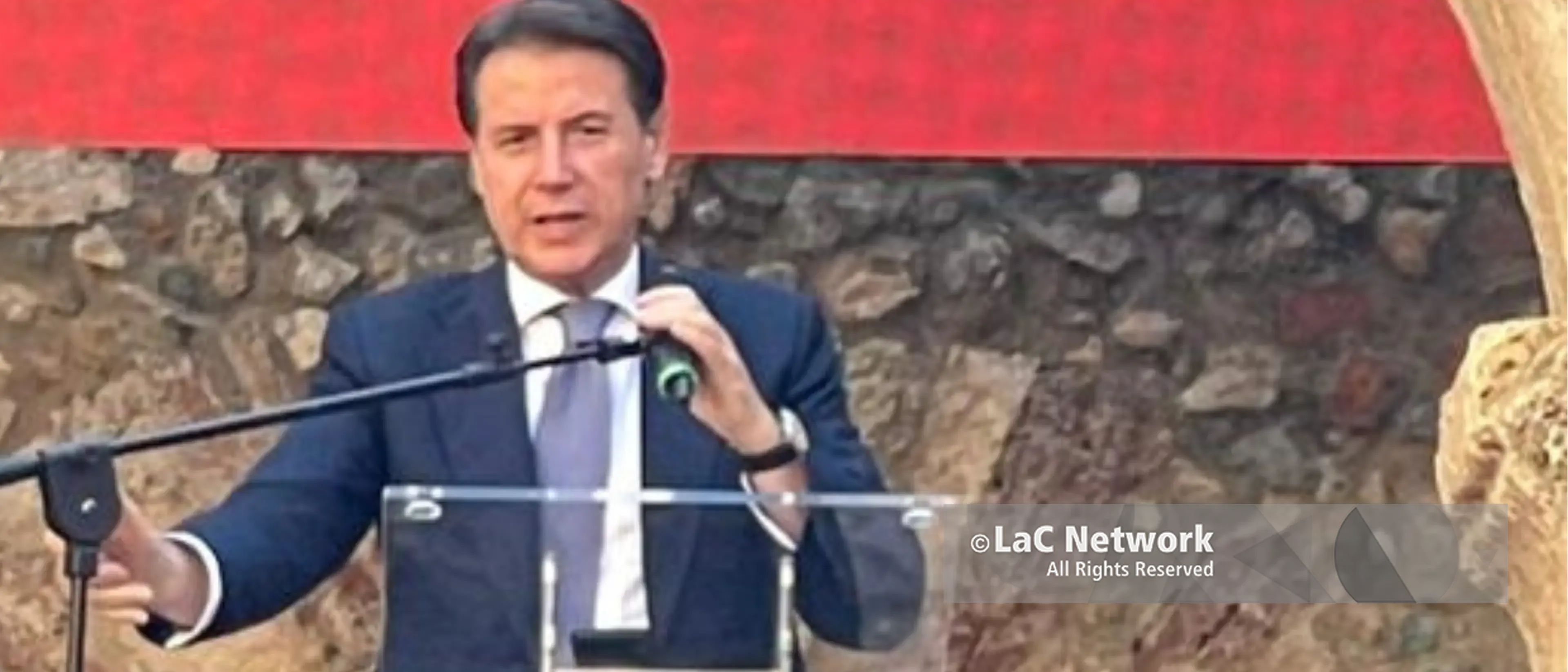 Conte (M5S): «No alle armi, da Nova emerge un mandato chiaro, con la guerra non si va da nessuna parte»\n