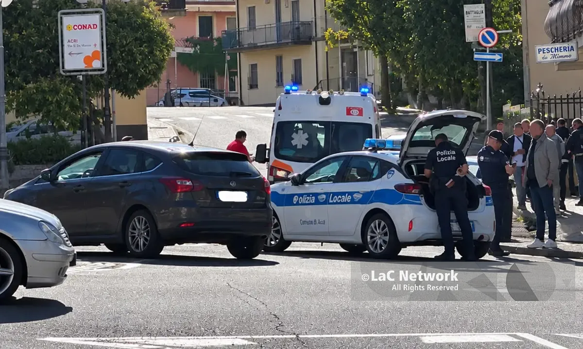 Acri, giovane donna investita in centro. Trasportata a Cosenza in elisoccorso\n