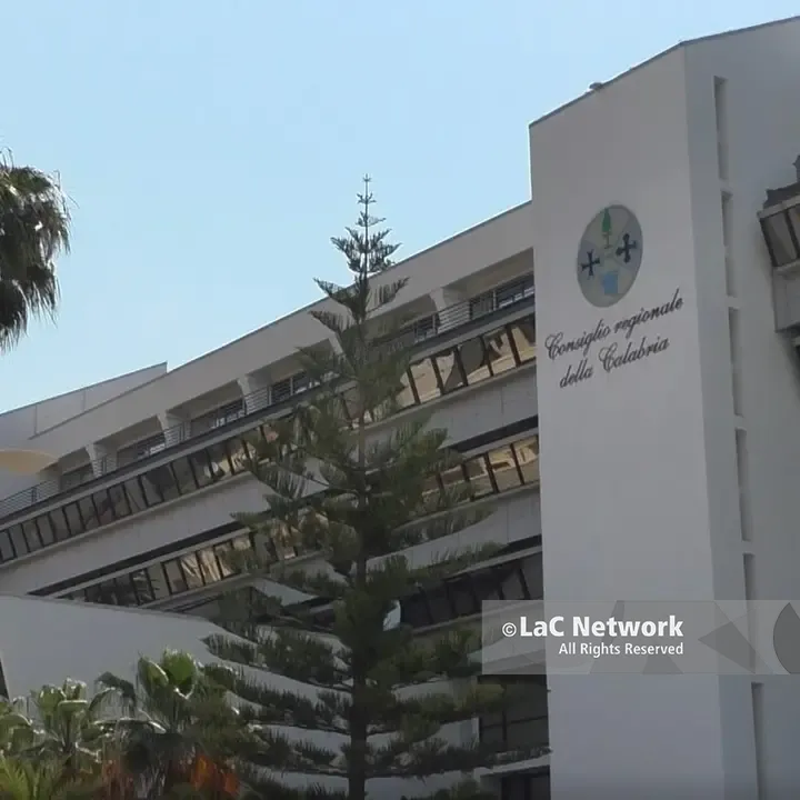 “Ragazzi in Aula”, il Consiglio regionale riapre le porte agli studenti calabresi\n\u00A0\n