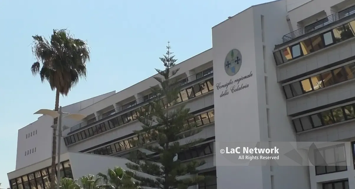 “Ragazzi in Aula”, il Consiglio regionale riapre le porte agli studenti calabresi\n\u00A0\n