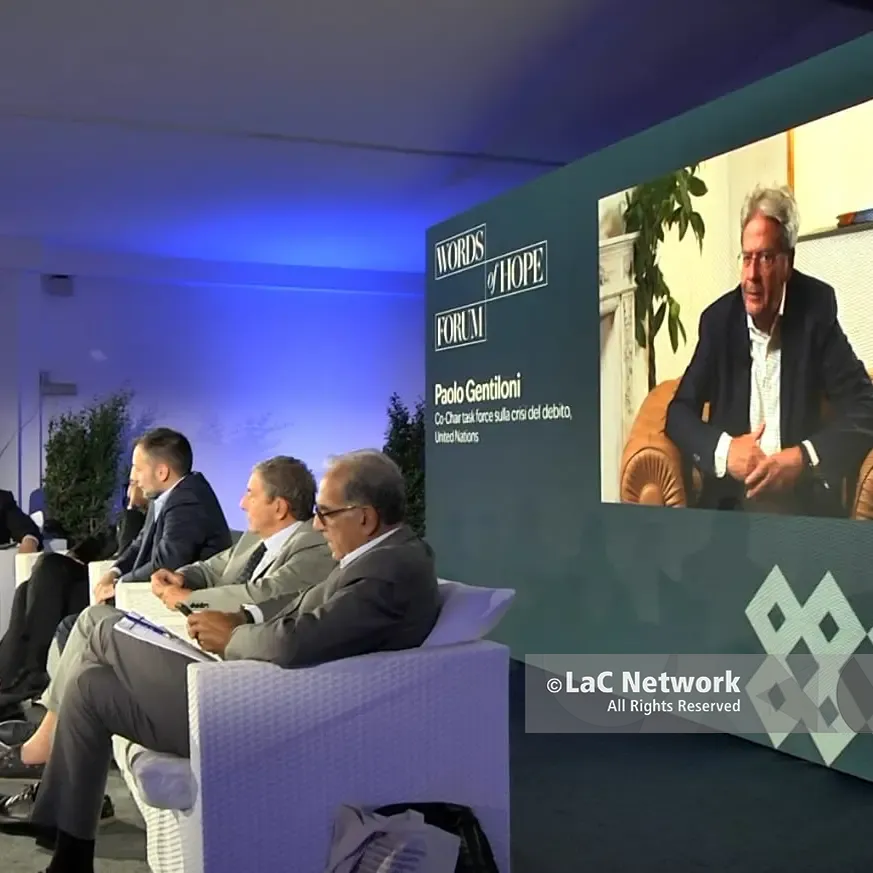 Words of hope, Gentiloni: «L’intelligenza artificiale non può essere guidata solo dal profitto»\n