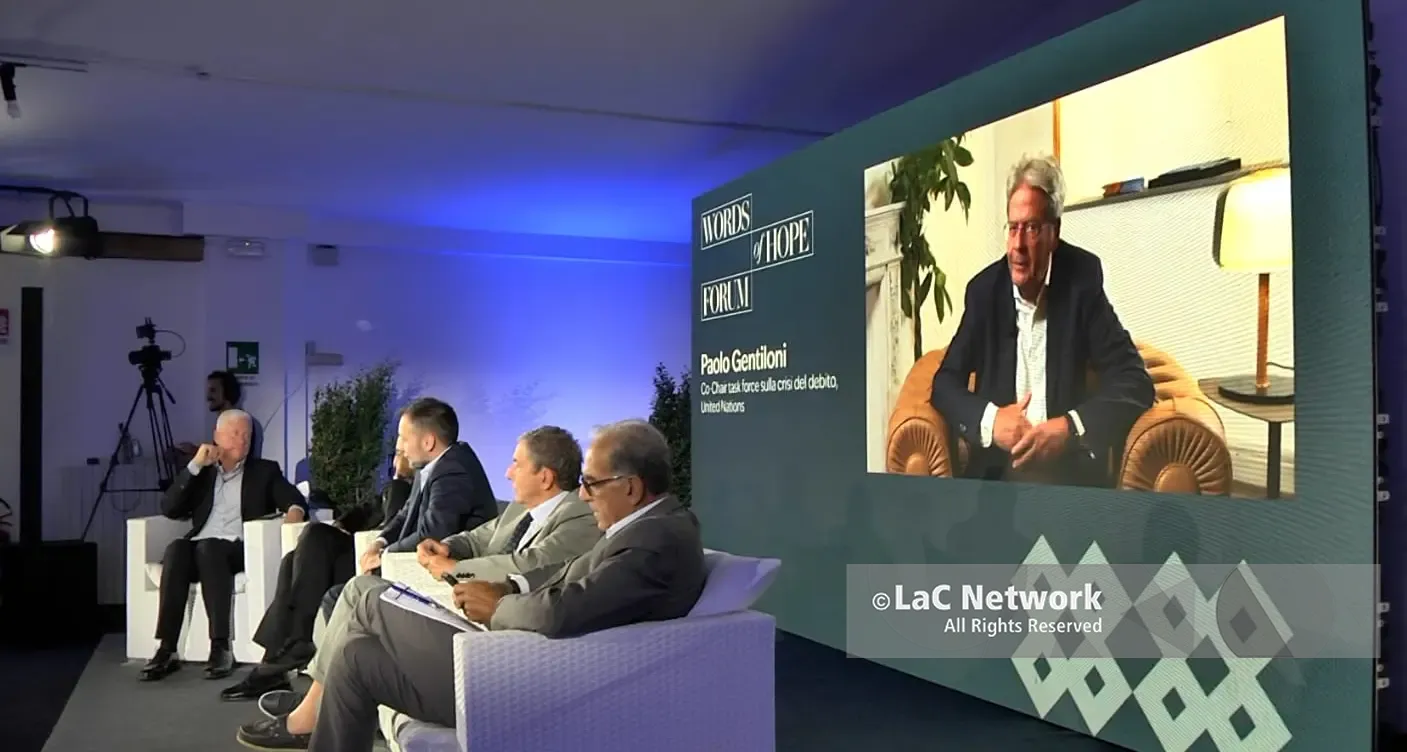 Words of hope, Gentiloni: «L’intelligenza artificiale non può essere guidata solo dal profitto»\n