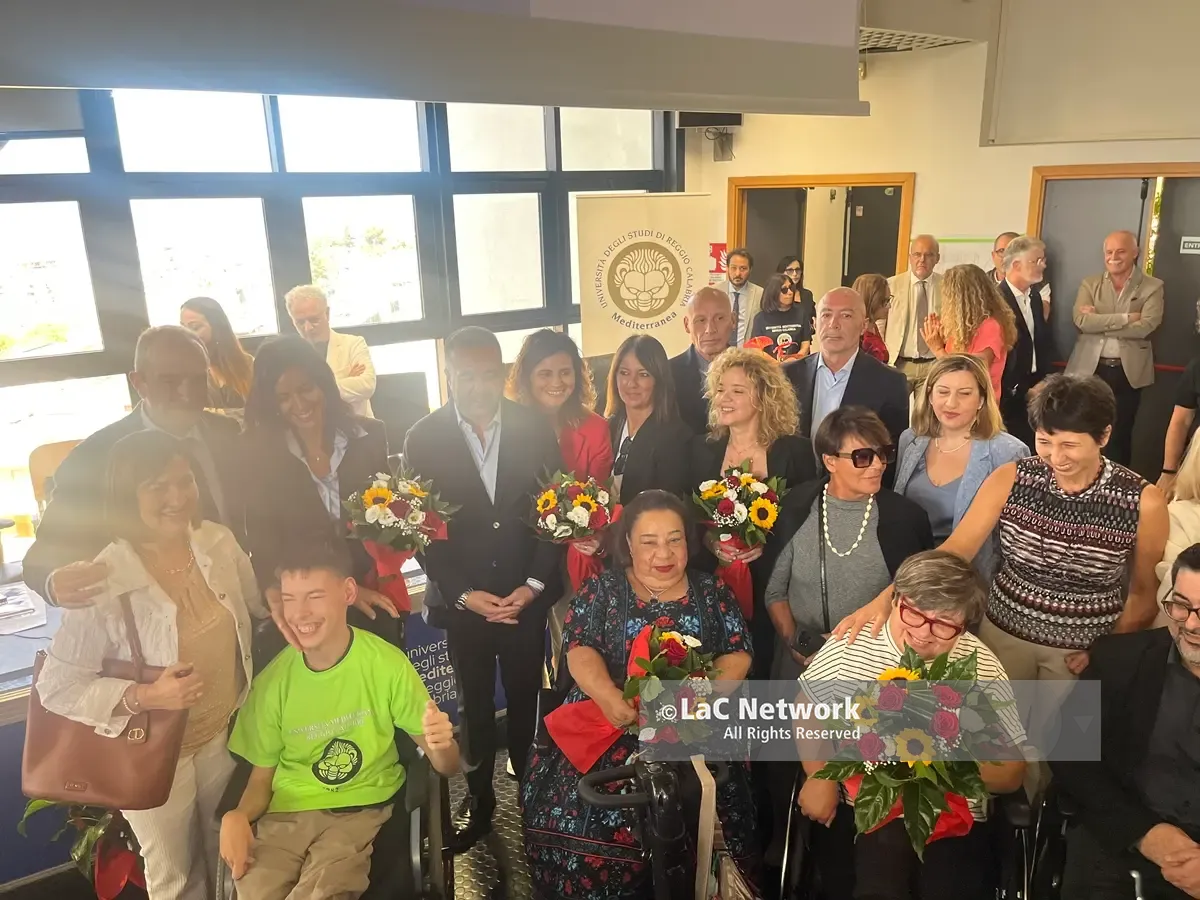 Spalancare le porte della conoscenza per tracciare orizzonti senza barriere, Heba Hagrass alla Mediterranea di Reggio per stimolare i giovani al confronto\n\n\n