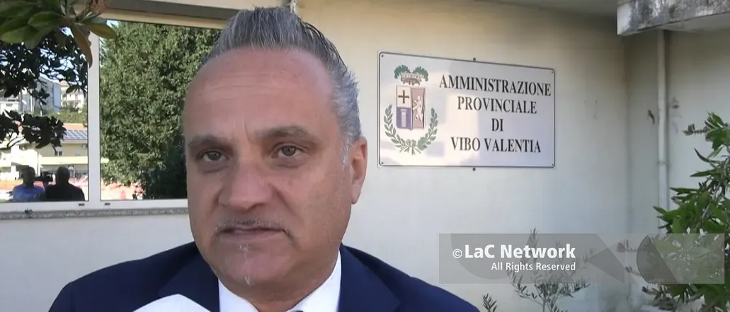 Provincia di Vibo, parla il “presidente” Barbalace: «Io super partes, elezioni entro 90 giorni». Ma il quadro normativo sta cambiando\n