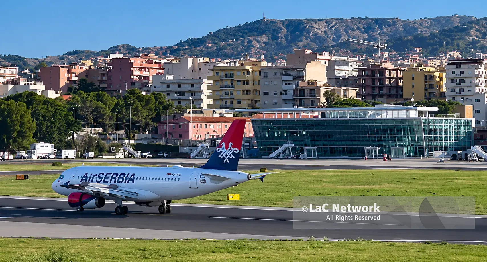Aeroporto di Reggio, non più solo \"dello Stretto\": il Tito Minniti diventa l’alternativa a Catania per la Sicilia orientale\n