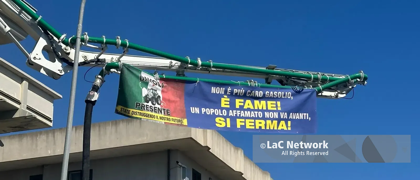 Calabria, col vento della rivolta soffia la rabbia di chi non ce la fa più:\u00A0cosa fanno le istituzioni?\n