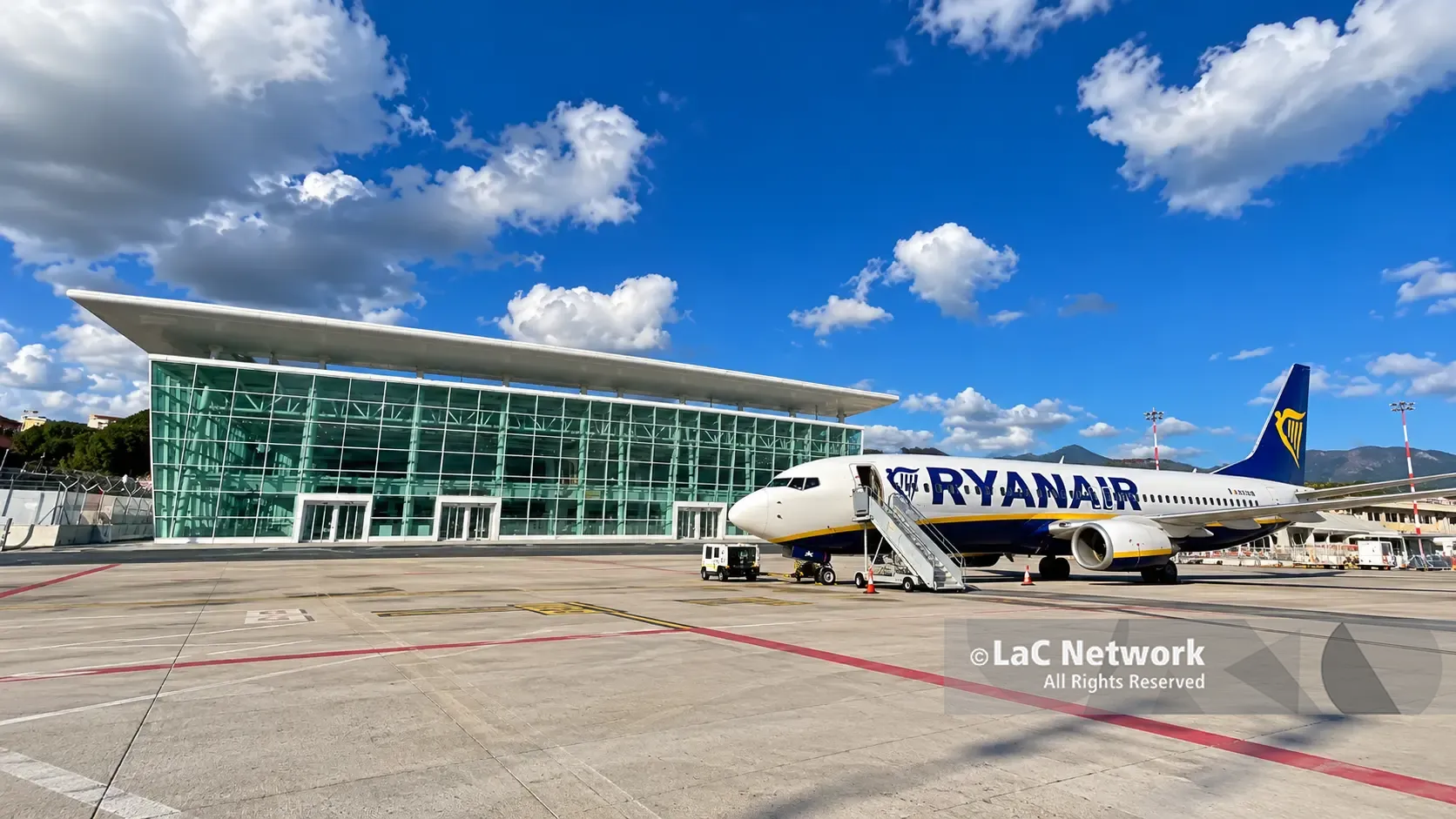 Aeroporto di Reggio, prende forma la Summer 2027 di Ryanair: 11 rotte e 50 voli a settimana, attesa per Roma Fiumicino\n