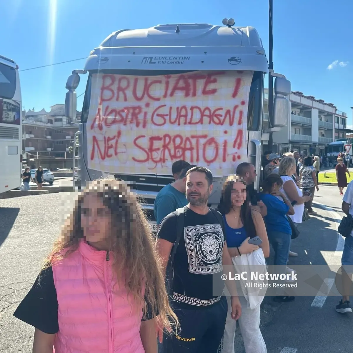 Proteste in Calabria, dalle accuse di Wanda Ferro al diritto di manifestare: il ruolo dello Stato tra legalità e dissenso\n