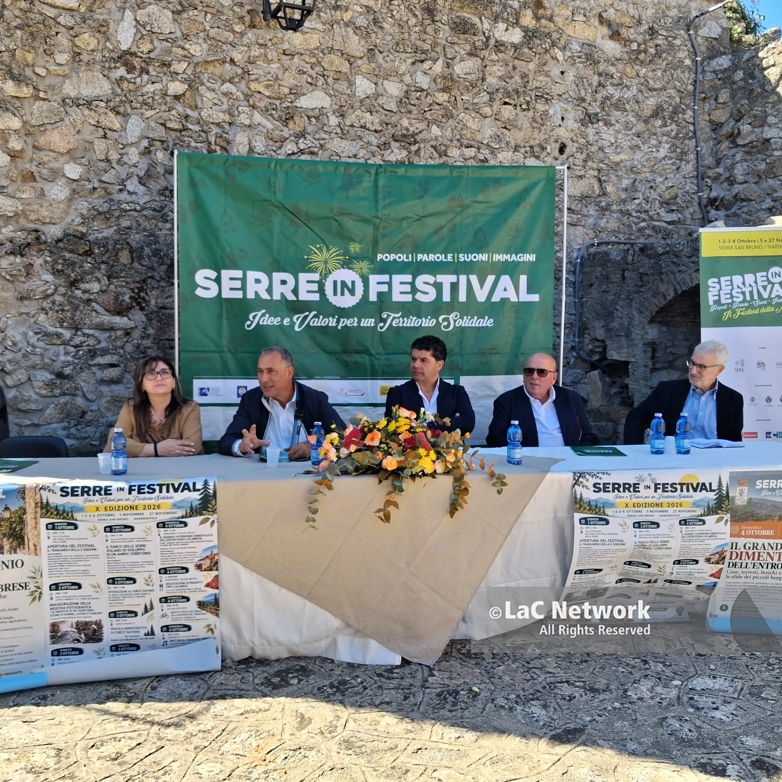 <p>Nardodipace emblema dello spopolamento, Oliverio: «Ormai non vanno via solo i giovani. È la vera questione sociale calabrese»</p>