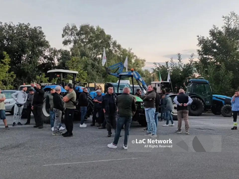 «I 15 milioni annunciati da Occhiuto sono una miseria»: non si ferma l’ondata di proteste in Calabria