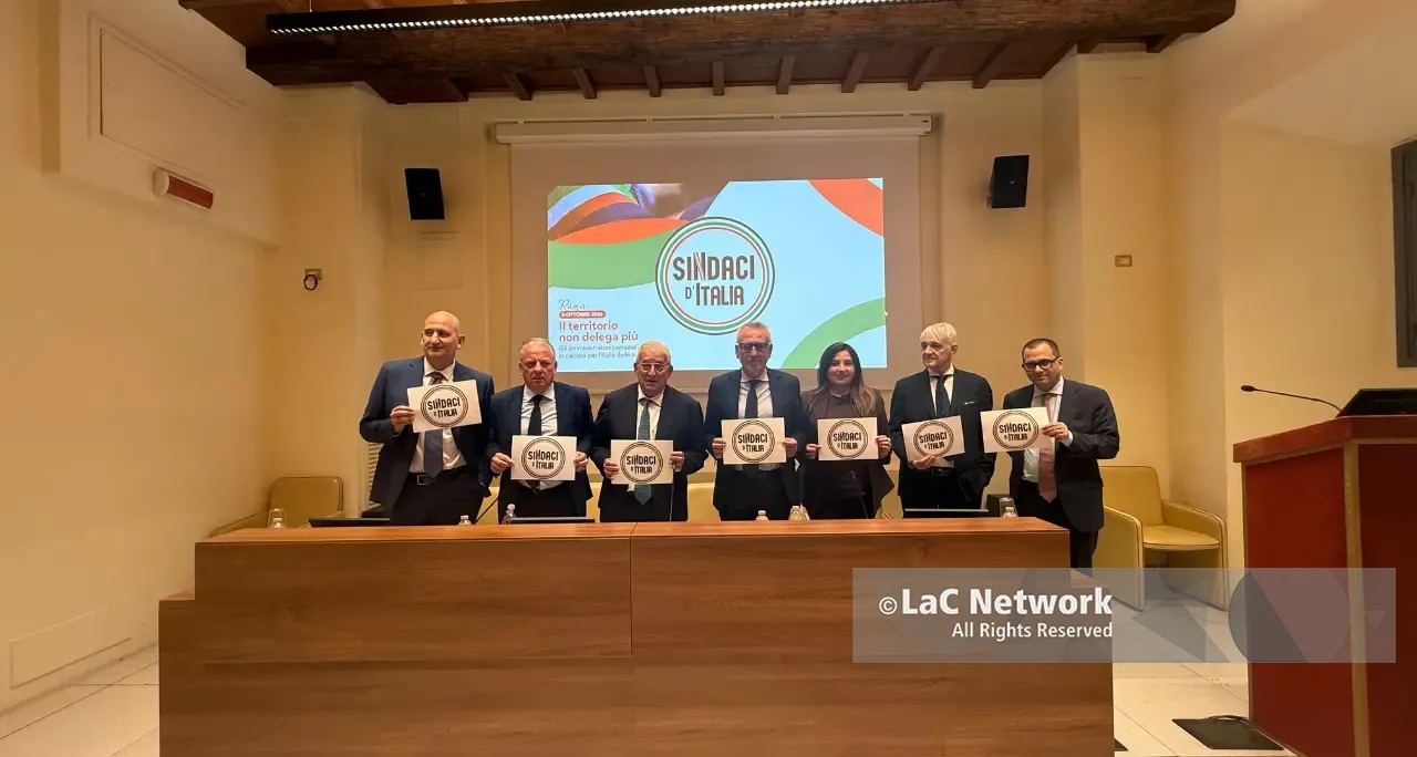 <p>Nasce il movimento <span style=\"color:hsl(0, 75%, 60%);\">“Sindaci d’Italia”</span>, Magorno presidente: «Non siamo contro nessuno, siamo per i cittadini»</p>