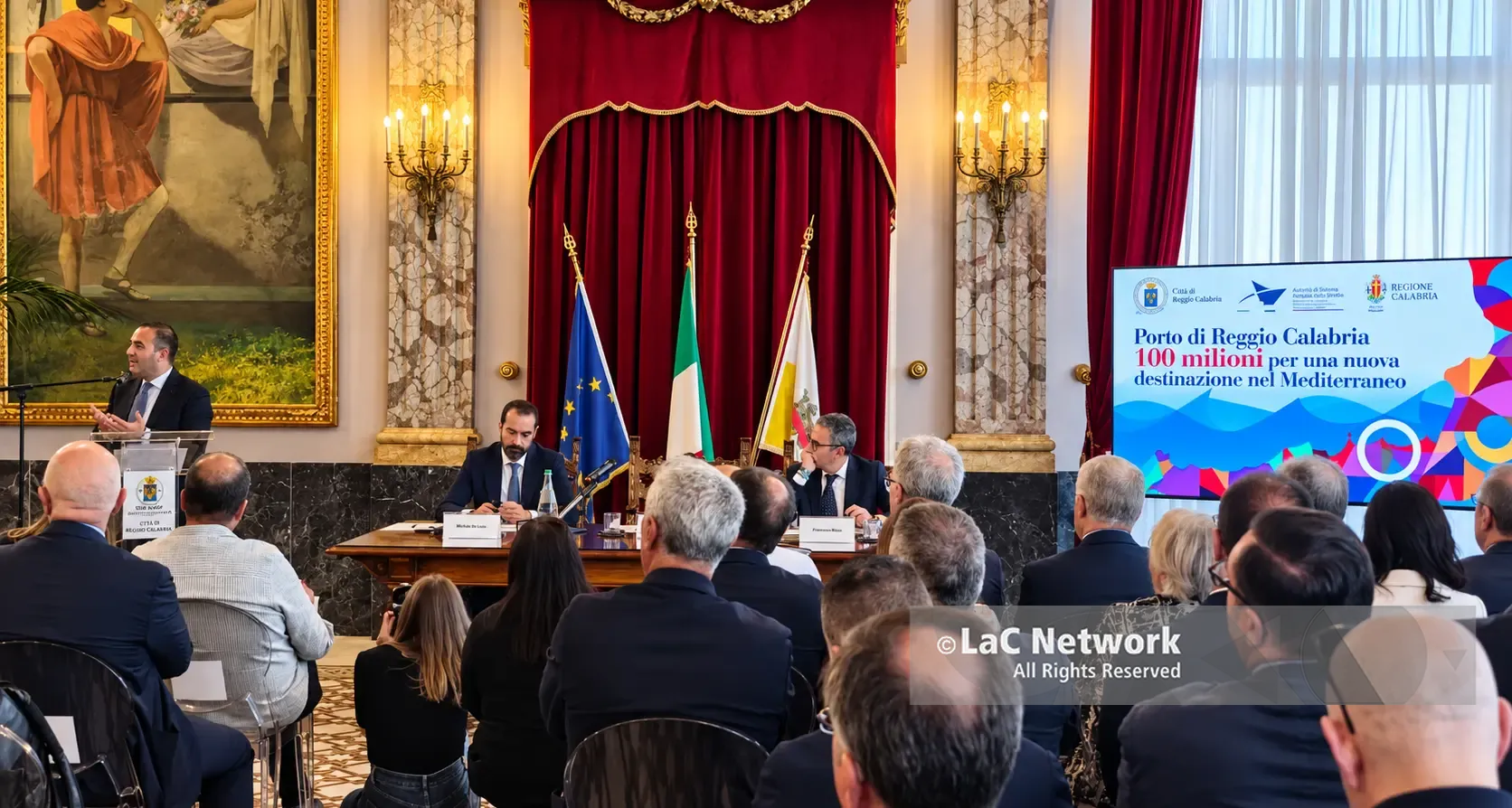 Porto di Reggio, la trasformazione entra nel vivo. Cantieri e progetti ridisegnano lo scalo: sarà l’hub turistico del Mediterraneo\n