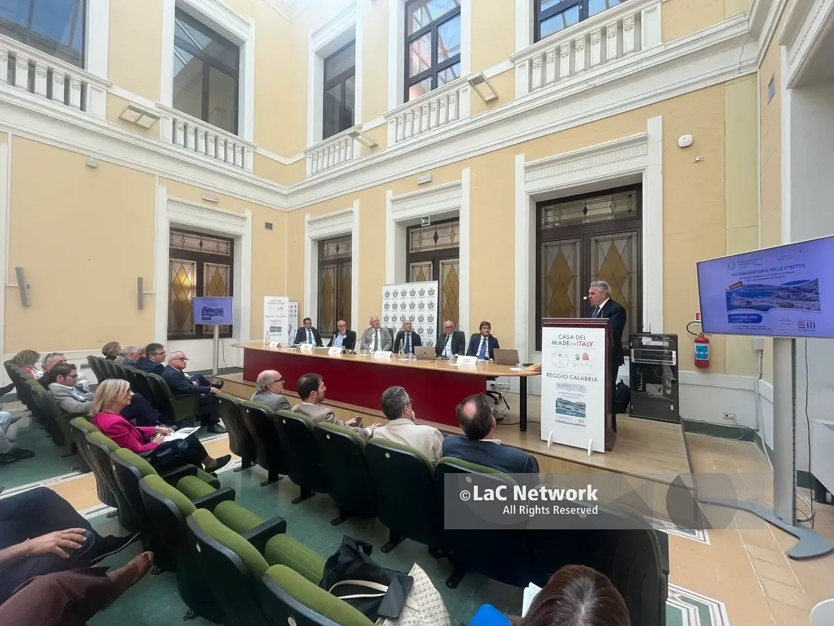 Strategie e competitività, Sbarra: «Il sistema portuale dello Stretto è il naturale traino di sviluppo nel Mediterraneo»\n\n\n