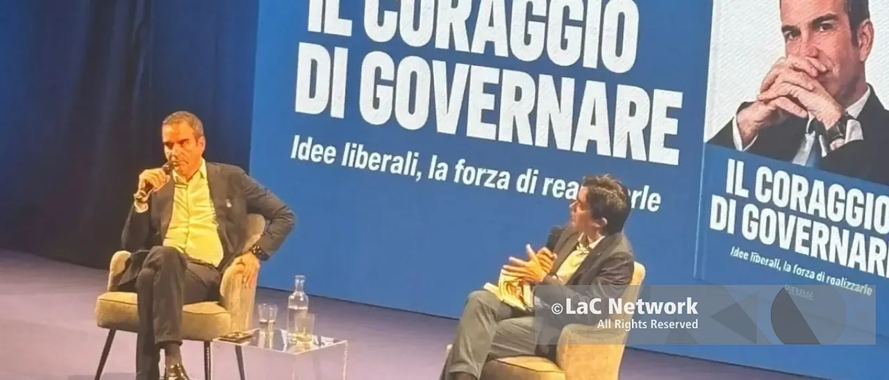 Occhiuto presenta il libro a Cosenza e ribadisce:\u00A0«Nessuna critica a Tajani,\u00A0quello che non va in Forza Italia\u00A0è anche colpa mia»\n