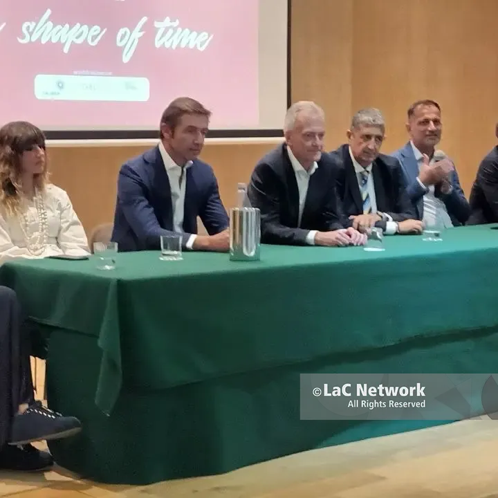 Vicoli diVini, Vibo\u00A0si prepara a brindare per la decima edizione: 35 cantine, degustazioni e musica nel cuore del centro storico\n
