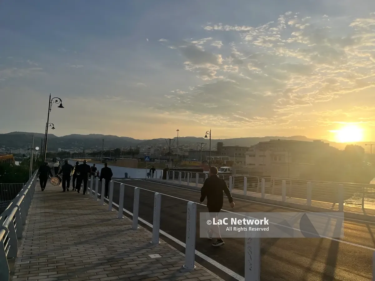 La saggezza popolare\u00A0reggina e la fiducia dei giovani, finalmente il ponte sul Calopinace non è più solo uno stanco e vecchio auspicio\n