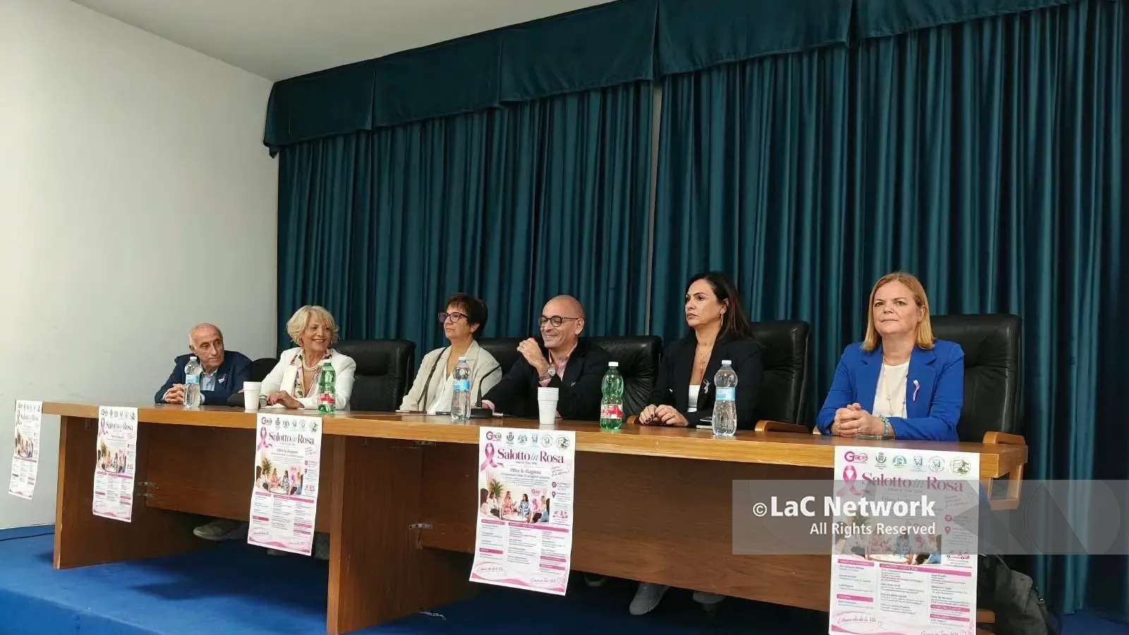 <p>Un momento dell'incontro</p>\\n