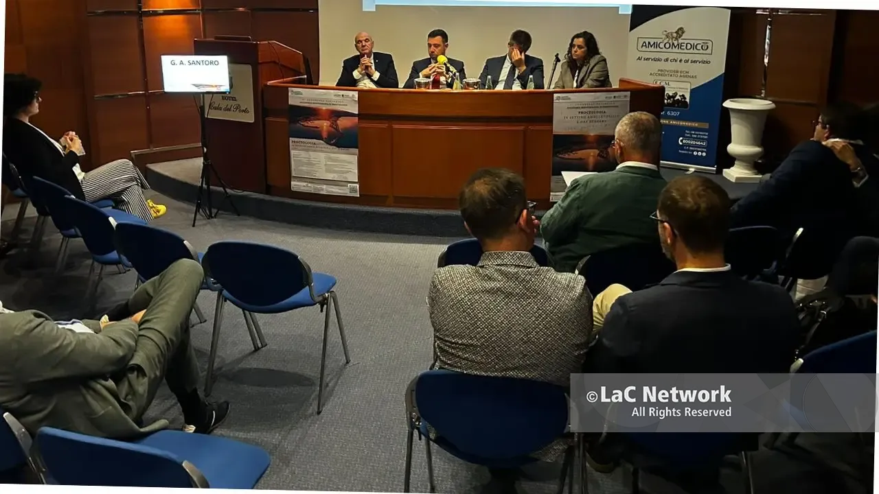 Proctologia, specialisti a confronto a Vibo Marina tra innovazione e carenze della sanità calabrese: «Le competenze da sole non bastano»\n