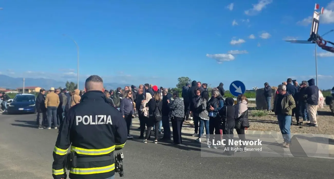 Corigliano Rossano sit-in contro il caro gasolio sulla 106: disagi alla circolazione, ma l’adesione è scarsa\n