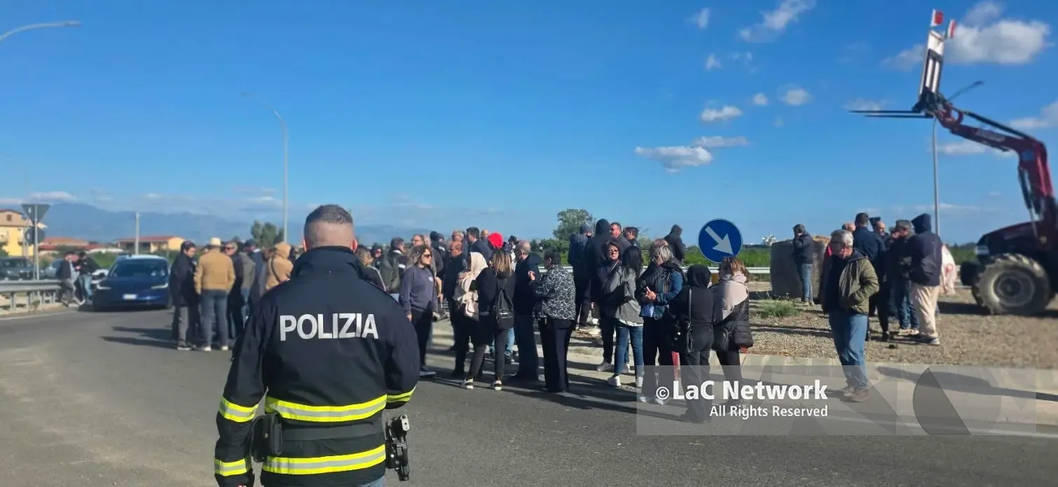 Corigliano Rossano sit-in contro il caro gasolio sulla 106: disagi alla circolazione, ma l’adesione è scarsa\n