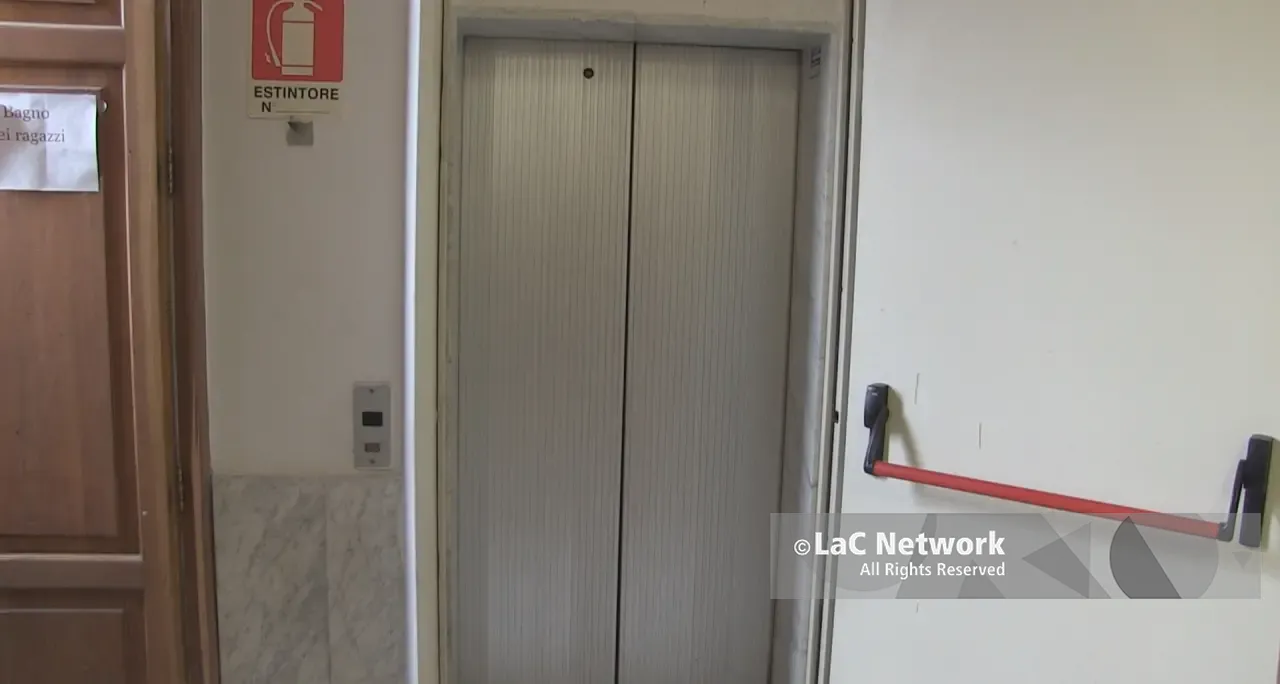 «Aggiustate l’ascensore», l’appello alle istituzioni del dirigente della scuola Vico di Cosenza\n
