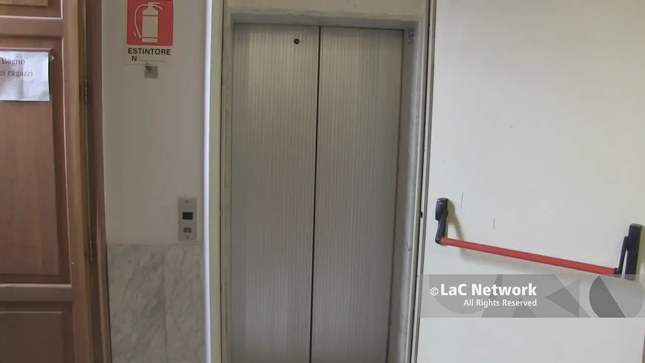 «Aggiustate l’ascensore», l’appello alle istituzioni del dirigente della scuola Vico di Cosenza\n