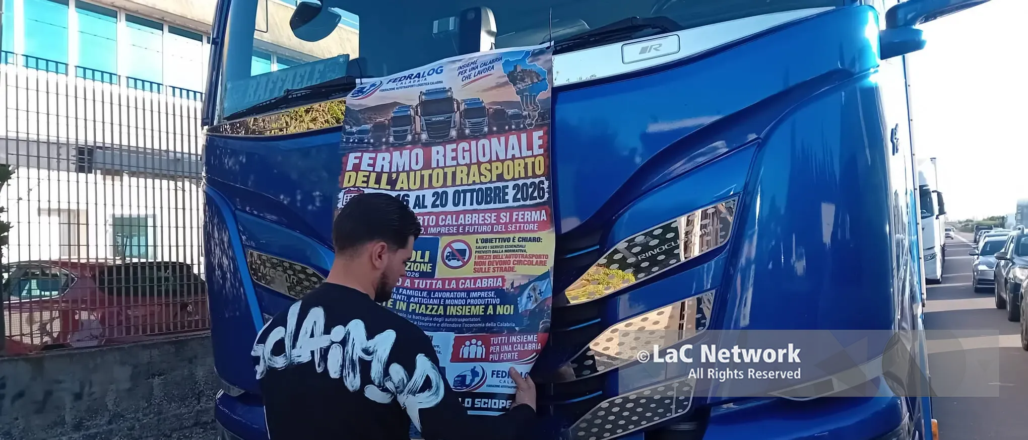 L'Italia protesta da Nord a Sud, dagli agricoltori agli studenti: Governo Meloni distante dalla realtà\n